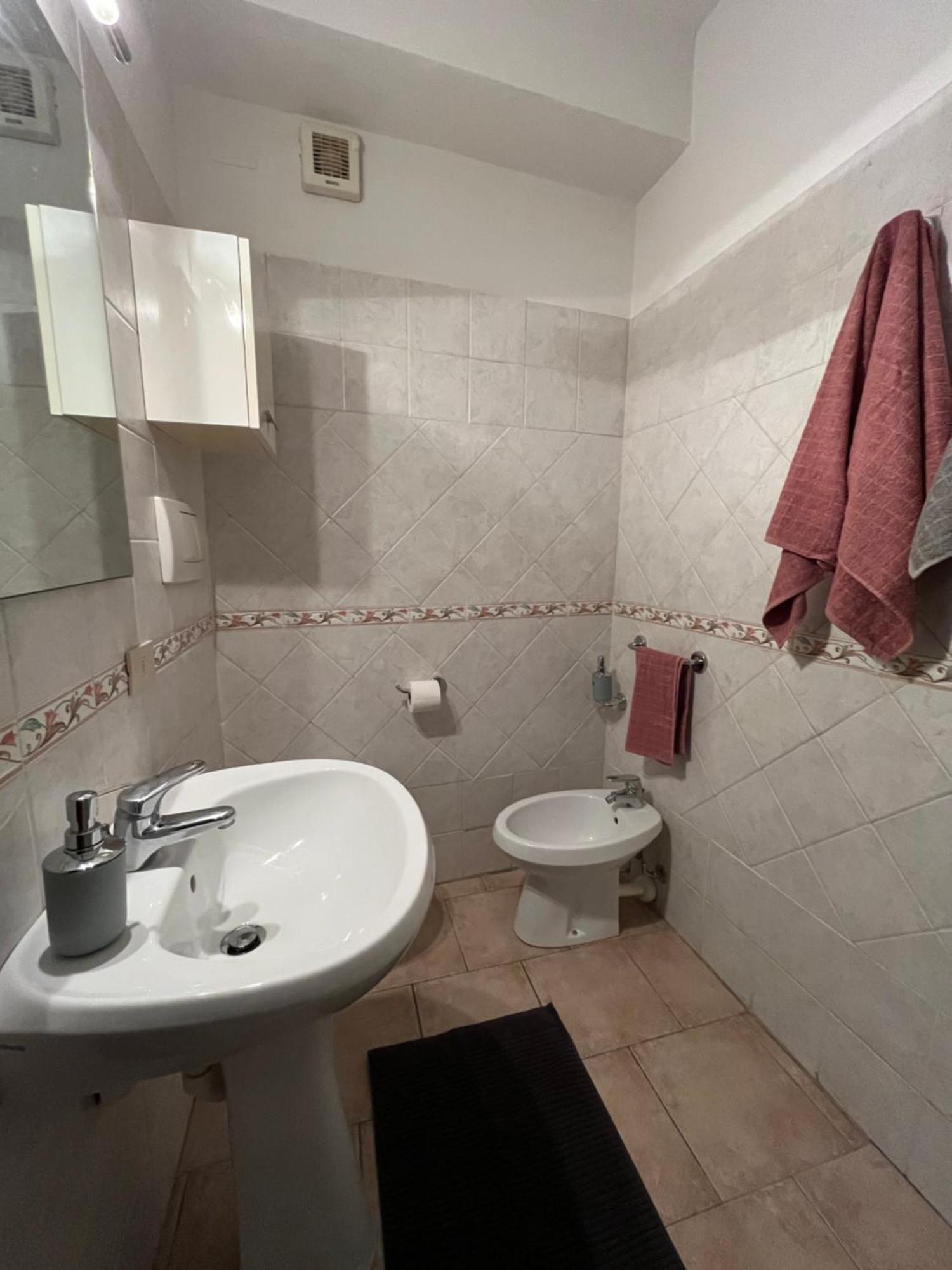 L'Appartamento Di Ringhiera Biella Exteriör bild